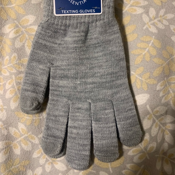 Texting Gloves - Picture 2 of 5